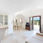 Trullo Il Pupineto . *