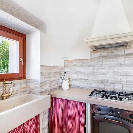 Trullo Il Pupineto Чистернино